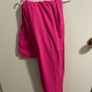 All in Motion hot pink leggings